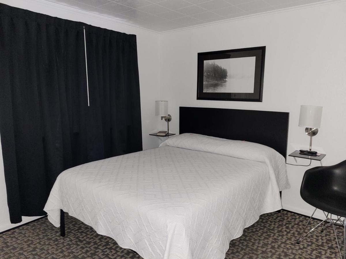 Rocket Motel Кастер Екстер'єр фото