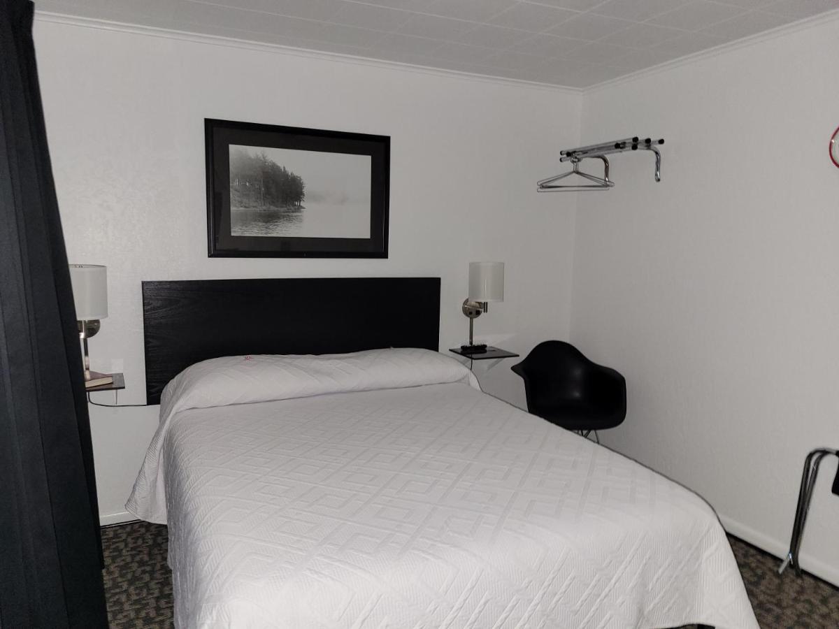 Rocket Motel Кастер Екстер'єр фото