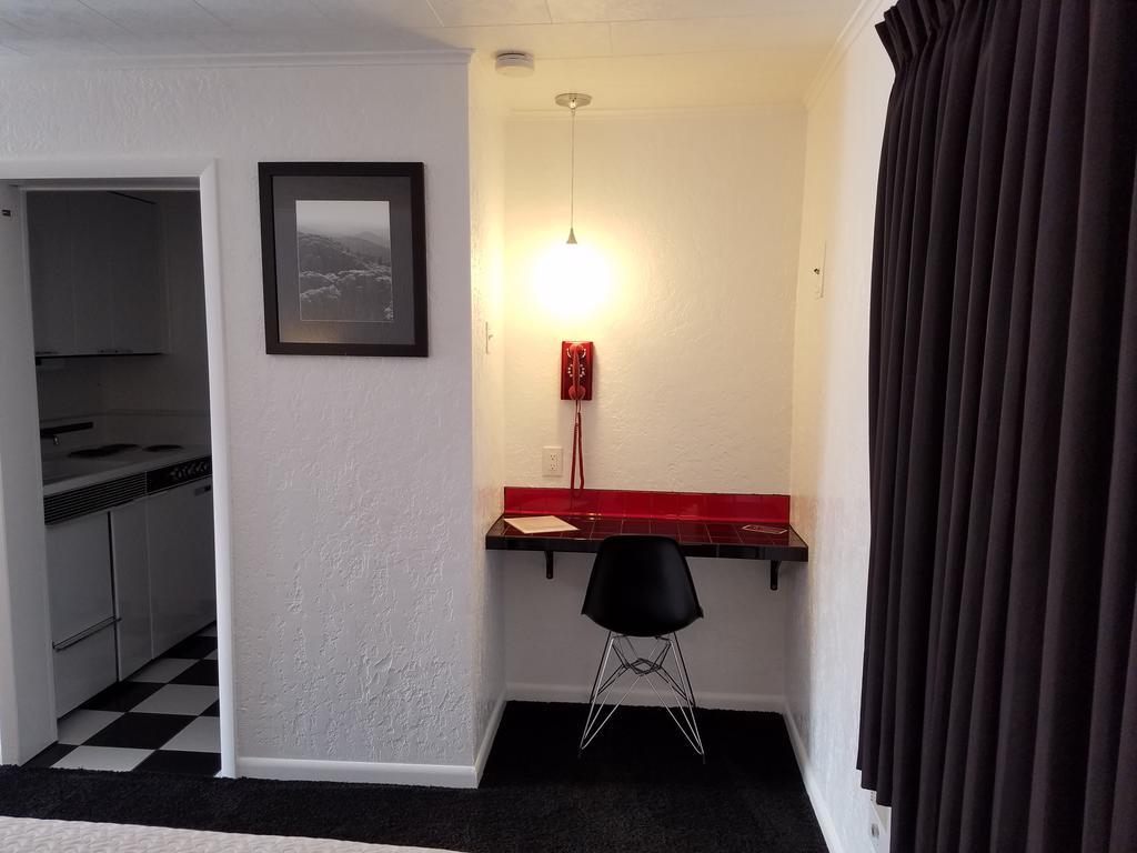 Rocket Motel Кастер Екстер'єр фото
