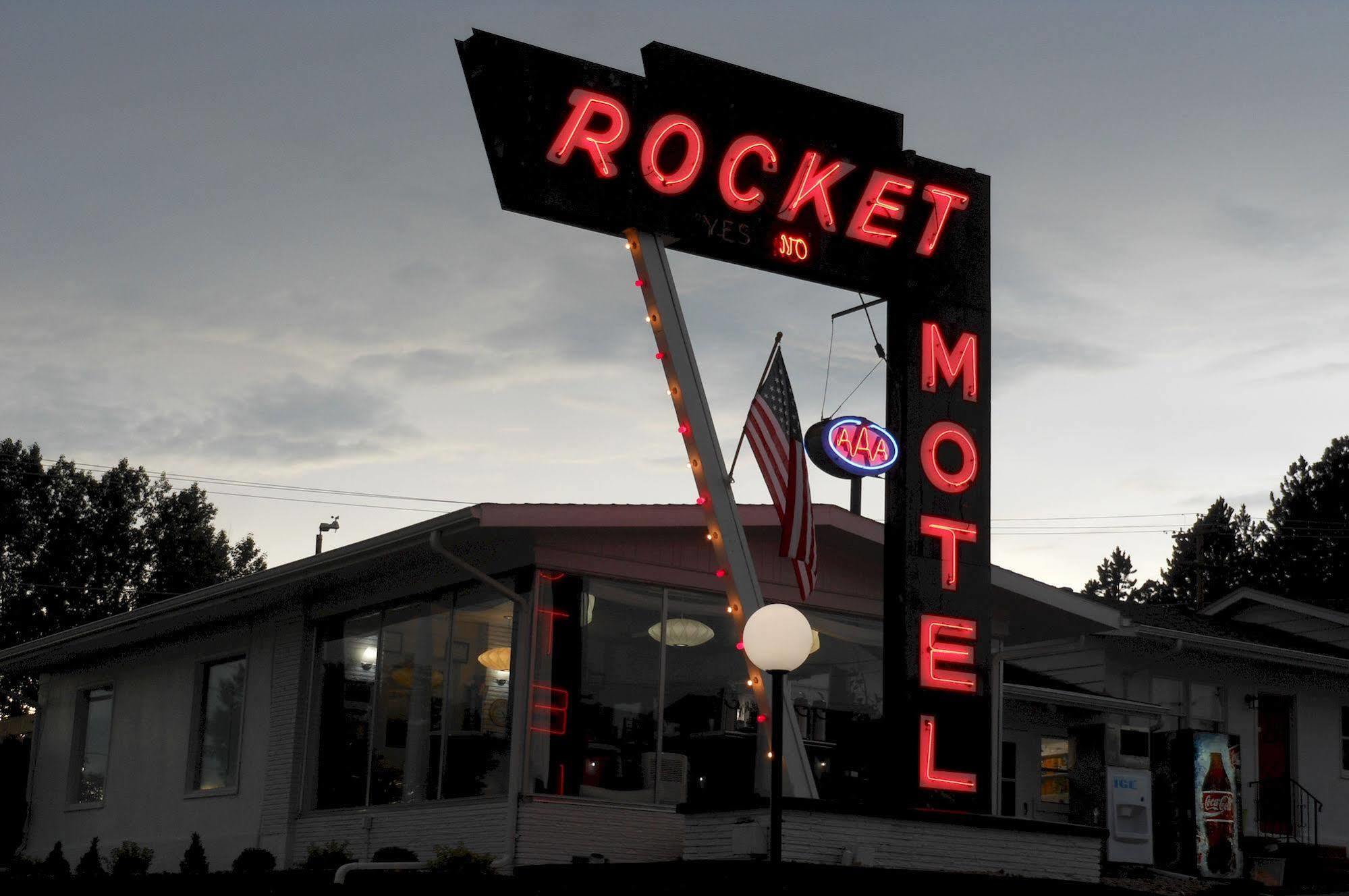 Rocket Motel Кастер Екстер'єр фото