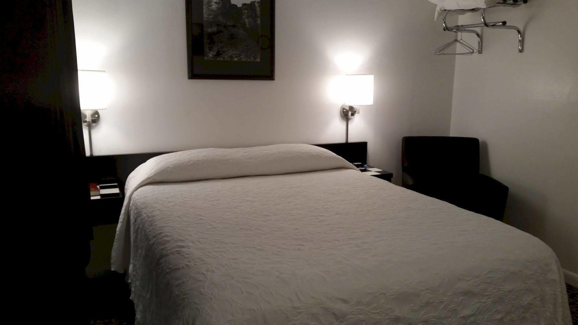 Rocket Motel Кастер Екстер'єр фото