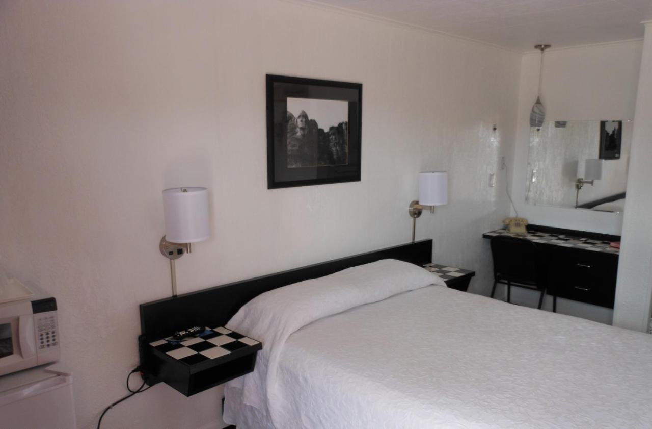 Rocket Motel Кастер Номер фото